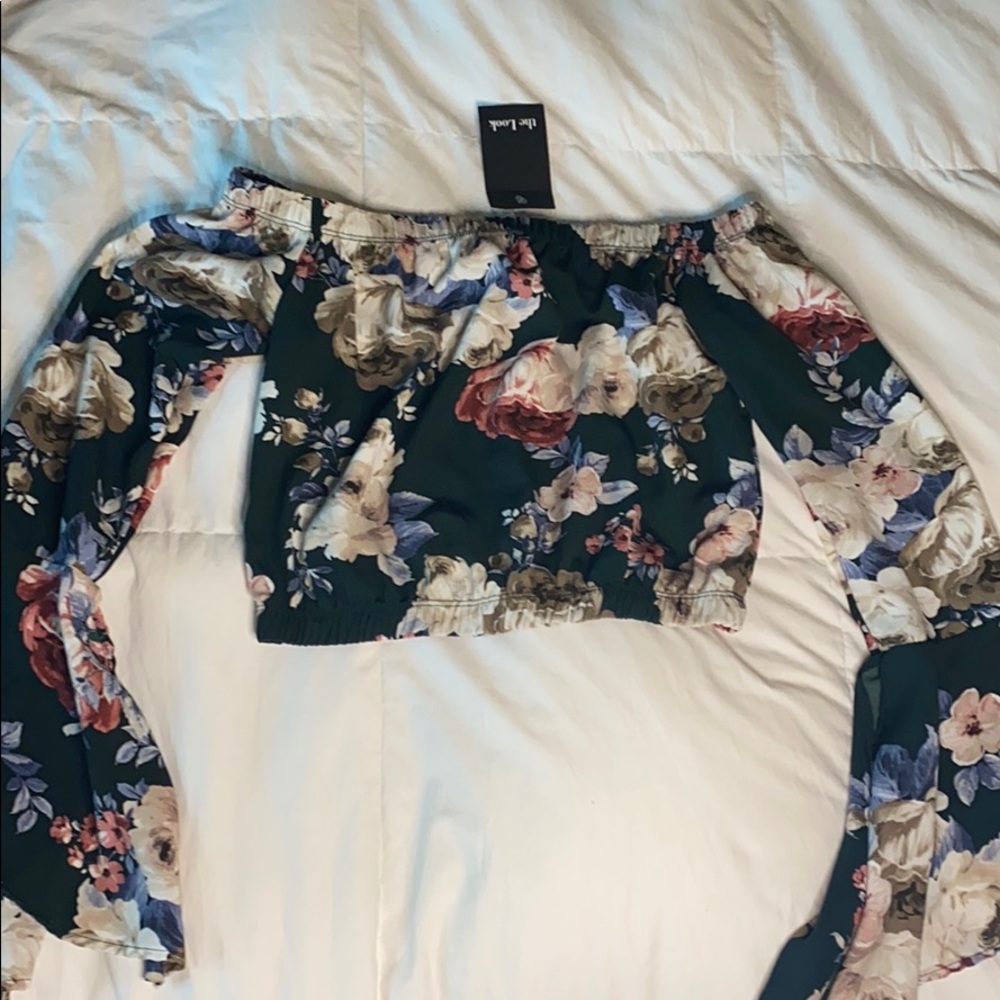 Off the Shoulder Long Sleeve Crop